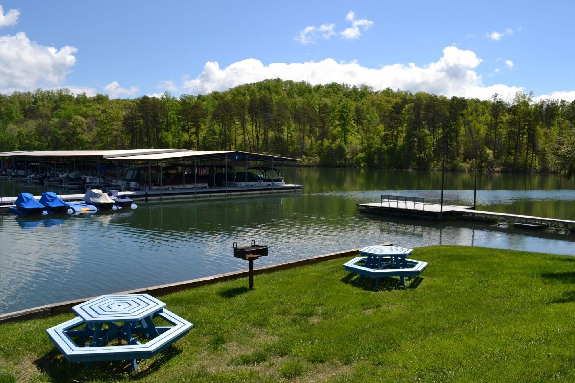 Boundary Waters Resort & Marina Hiawassee Exterior foto